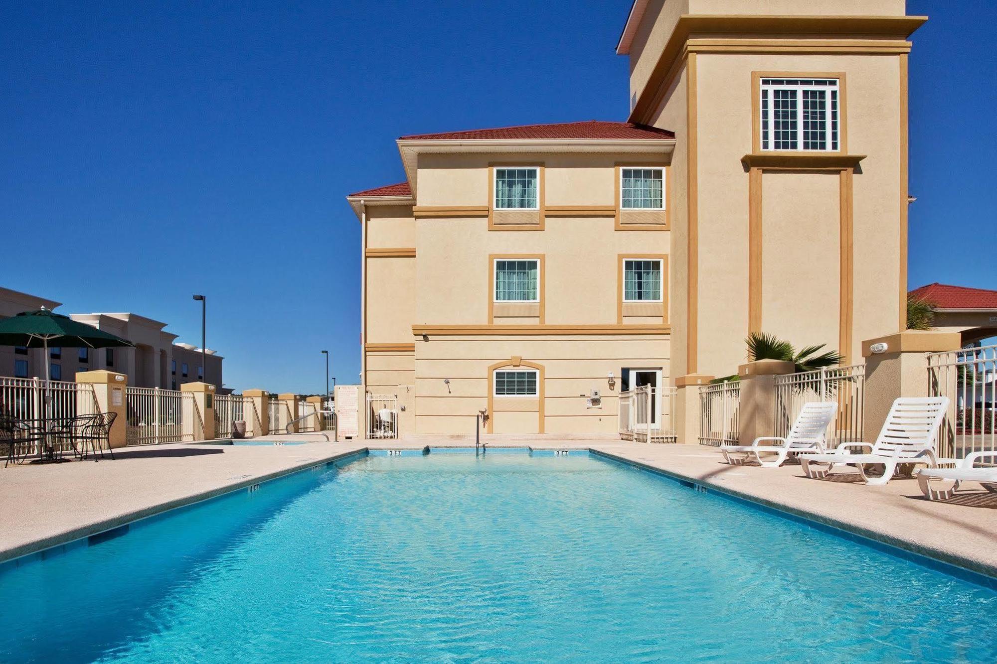 Hotel La Quinta By Wyndham Kingsland/Kings Bay Naval B Exteriér fotografie